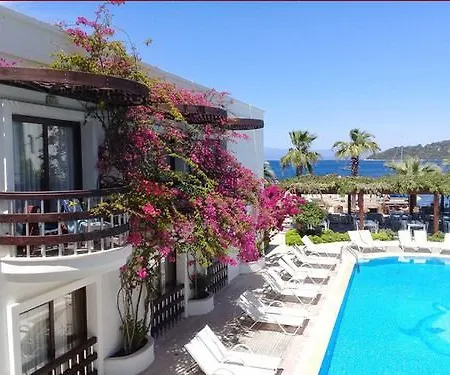 Beyaz Otel Göltürkbükü