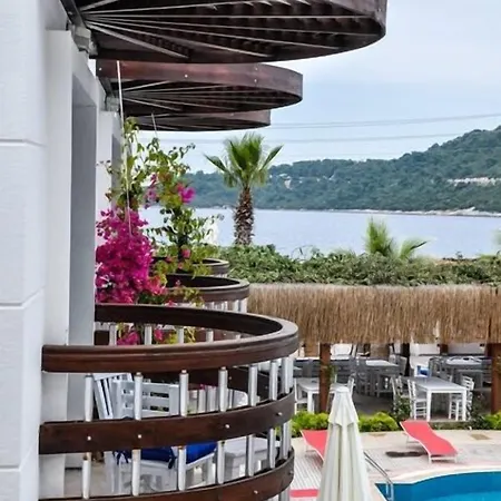 Beyaz Hotel Golturkbuku