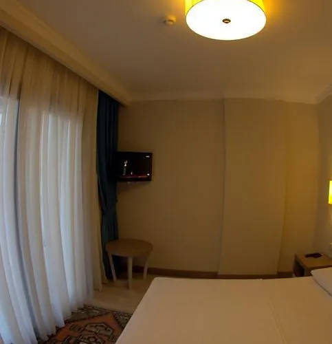 Beyaz Hotell Golturkbuku